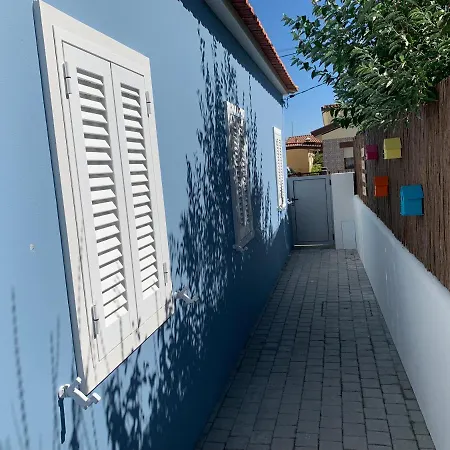- Sea House